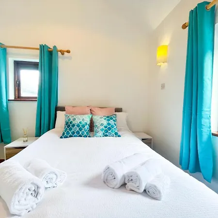 Seascape Bliss - My Joyful Coastal Retreat In Youghal's Heart - Family Friendly - Long Term Price Cuts Youghal