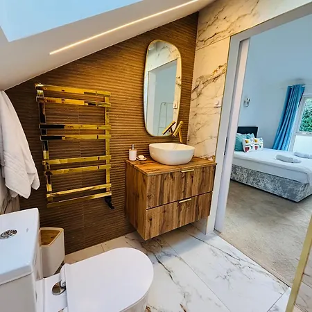 Seascape Bliss - My Joyful Coastal Retreat In Youghal's Heart - Family Friendly - Long Term Price Cuts Youghal