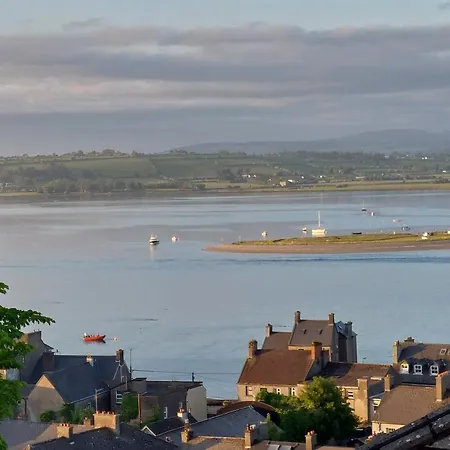 Seascape Bliss - My Joyful Coastal Retreat In Youghal's Heart - Family Friendly - Long Term Price Cuts Villa Youghal