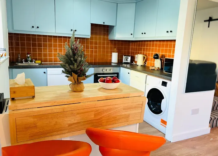 Seascape Bliss - My Joyful Coastal Retreat In Youghal's Heart - Family Friendly - Long Term Price Cuts