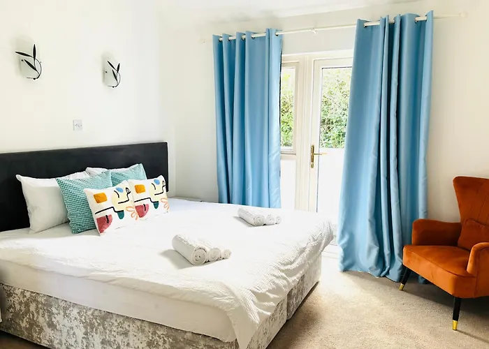 Seascape Bliss - My Joyful Coastal Retreat In Youghal's Heart - Family Friendly - Long Term Price Cuts