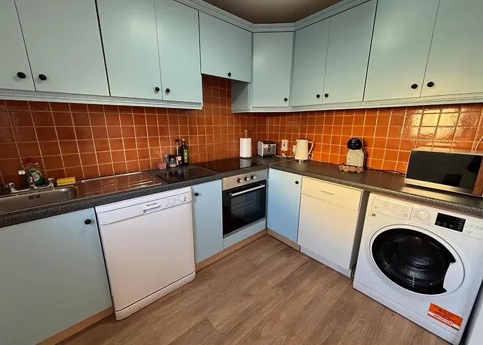 Willa Seascape Bliss - My Joyful Coastal Retreat In Youghal's Heart - Family Friendly - Long Term Price Cuts Youghal