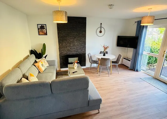 Seascape Bliss - My Joyful Coastal Retreat In Youghal's Heart - Family Friendly - Long Term Price Cuts *