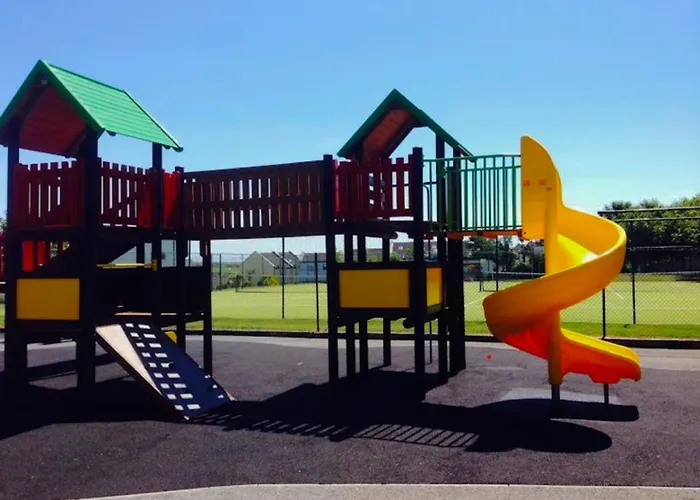 Willa Seascape Bliss - My Joyful Coastal Retreat In Youghal's Heart - Family Friendly - Long Term Price Cuts *