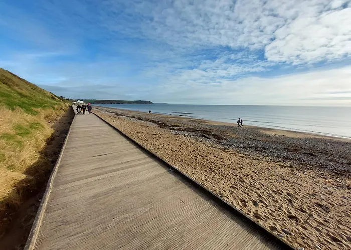 Willa Seascape Bliss - My Joyful Coastal Retreat In Youghal's Heart - Family Friendly - Long Term Price Cuts *